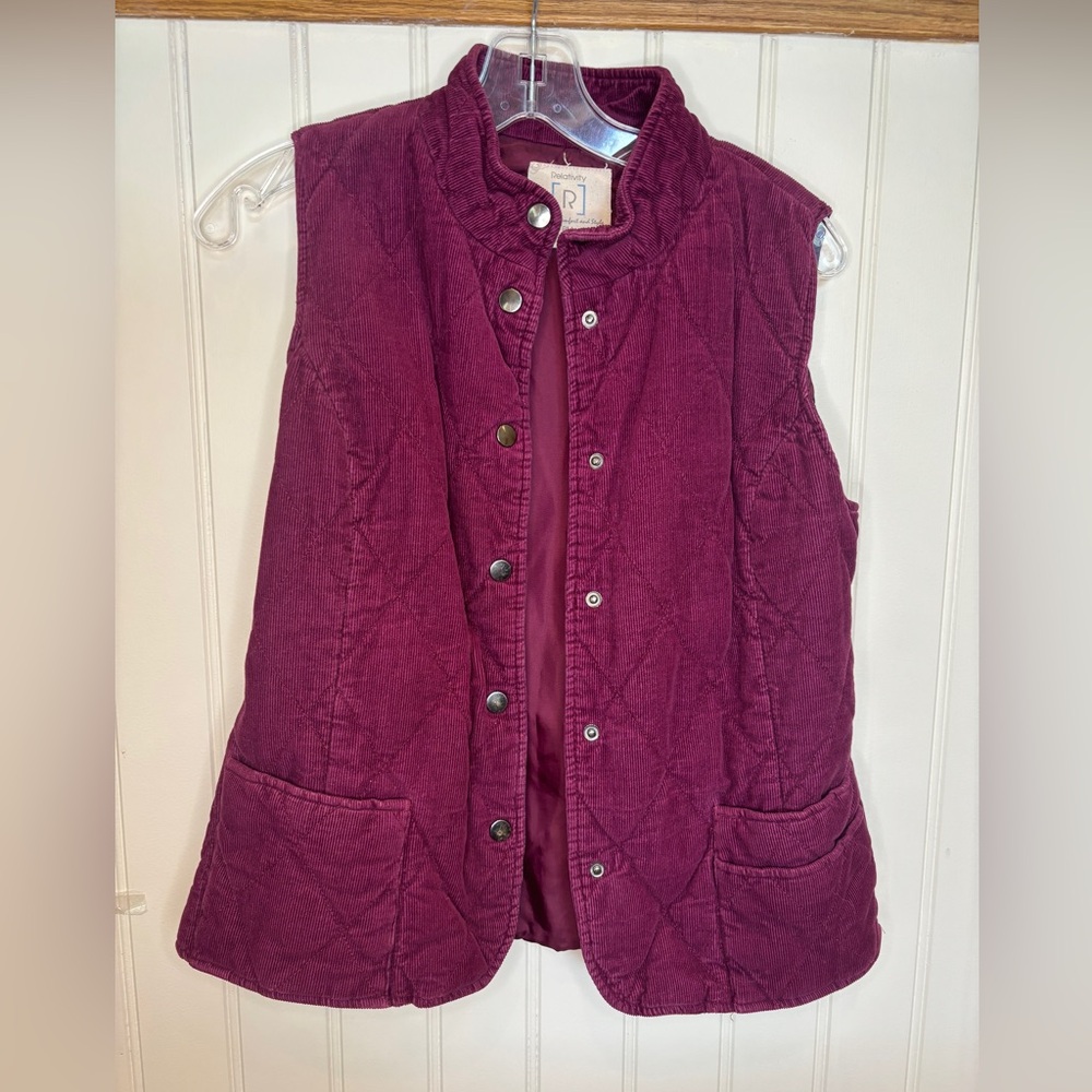 Relativity Magenta Corduroy Vest with Pockets and Snaps M